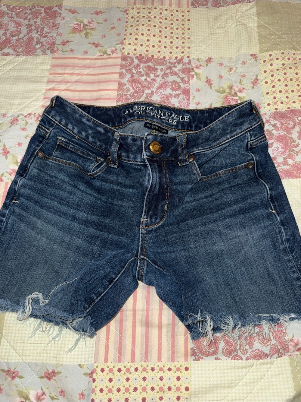 American Eagle Outfitters Blue Distressed Frayed Hem Denim Shorts